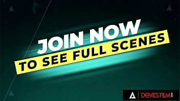 Stunning girl gets her sugar pussy pounded