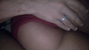 Fiquei com tesão ao lado da minha meia irmã e ela chupou meu pau casal akira