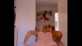 Dança gostosa novinha