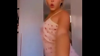 Dança gostosa novinha