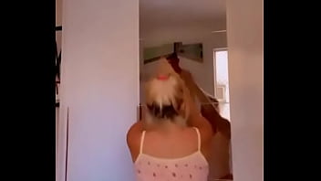 Dança gostosa novinha