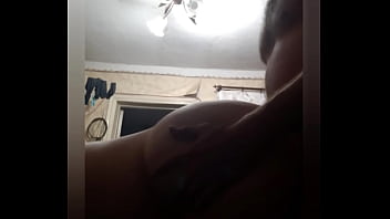 Сучка кончает