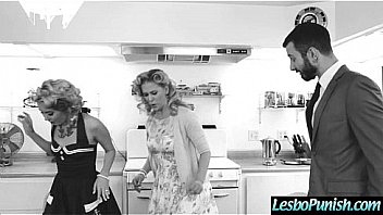 Using sex toys in hard play on cam by lesbians aaliyah&cherie video 01