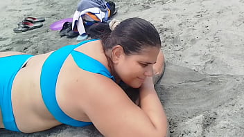 I find a big ass girl alone on the beach i end up inviting her to my apartment then we end up having passionate sex