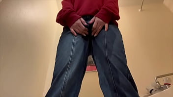 【女子大生の休日の日のルーティン動画】試着室でオナニーして家で買ったジーンズにお漏らししました。