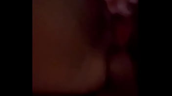 Esposa dando o cuzinho e gozando d