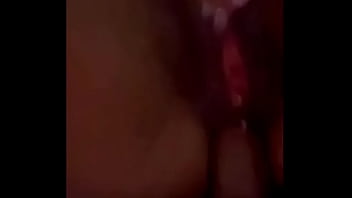 Esposa dando o cuzinho e gozando d