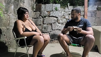 No beco escuro estava cheia de tesao e meu vizinho fudeu minha buceta e me fez ter um grande squirt