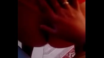 Putita bailando en hilo