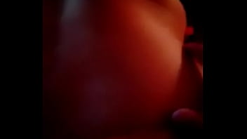 Putita bailando en hilo