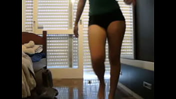 Novinha dançando funk