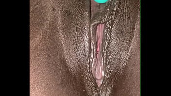 Focus cum solo girl masturbates