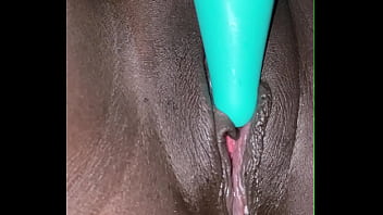 Focus cum solo girl masturbates