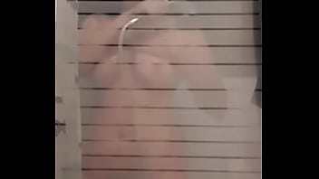 Ce matin j'ai pensé à vous sous la douche mes chéris