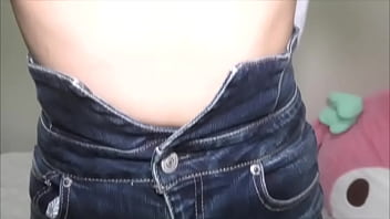 脚にぴったしのお気に入りのピチピチのじーぱんでオナニー