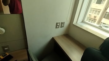 Fudendo minha enteada na sacada veja o que aconteceu