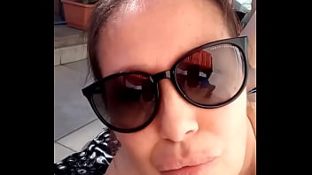 Disponible y le gusta duro