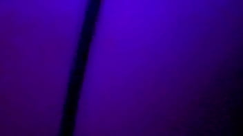 Pequeña latina 18 años convence a su cuñado para follar el pajero no duro nada