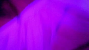 Pequeña latina 18 años convence a su cuñado para follar el pajero no duro nada