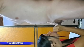 At the gym i give my stepfather a great blowjob while the trainer is watching us casero real