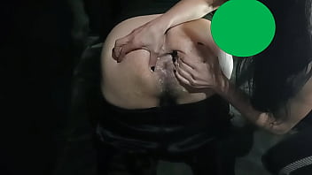 My girlfriend puts a banana in my ass mi novia me mete una banana en el culo