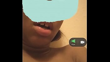 Morena de fuego se masturba para mí