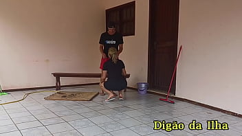 Três gostosas pegando o amigo sem uma saber da outra Três gostosas pegando o amigo sem uma saber da outra