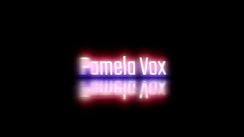 Colegiala hace trabajo practico de educacion sexual