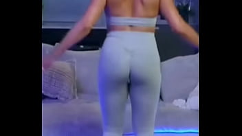 Nice round ass that can clap clap