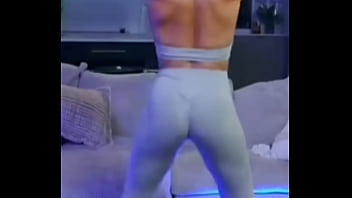 Nice round ass that can clap clap
