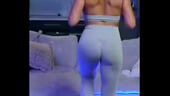 Nice round ass that can clap clap