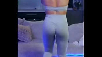 Nice round ass that can clap clap