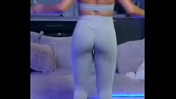 Nice round ass that can clap clap