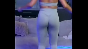 Nice round ass that can clap clap