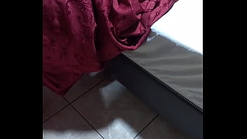 Joven acepta usar lencería en lima por dinero