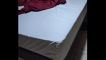 Joven acepta usar lencería en lima por dinero