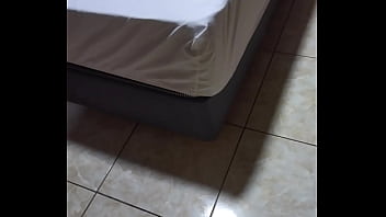 Joven acepta usar lencería en lima por dinero