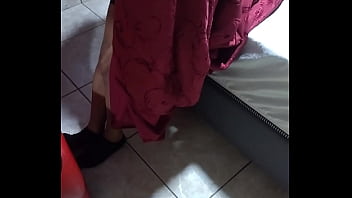 Joven acepta usar lencería en lima por dinero