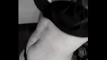 Hola mis angelitos que maravilloso día no jugamos y mojamos todo sígueme en instagram te e