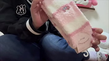 大学で男子がバスケしてて、脇毛がボーボーに生えてるのを見て興奮してしまい家に帰ったら即思い出しオナニーしました