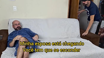Corno chama amigo e o deixa ver sua esposa e participa do sexo