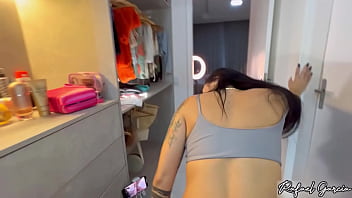 A rabuda safada da academia sentou e rebolou gostoso no meu pau