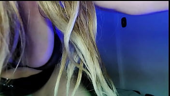 Vivi guedez in the hair with a hot crown