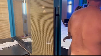 Piscininha e sexo com a ruivinha gostosa jenni faria