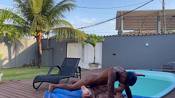 Calma amor nao vai doer nao só um poquinho no cuzinho deixa vai completinho no red