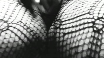 Tocandome la colita sola