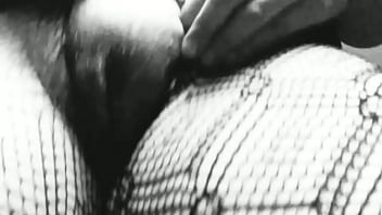 Tocandome la colita sola