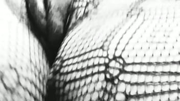 Tocandome la colita sola