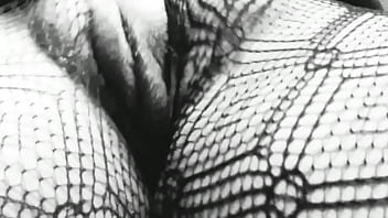 Tocandome la colita sola