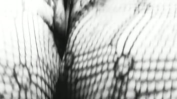 Tocandome la colita sola